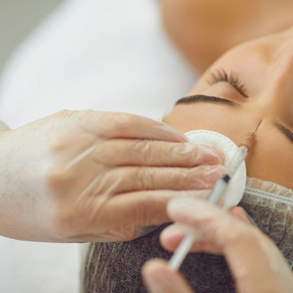 Suntik Botox Untuk Kecantikan & Perawatan. Emang Boleh?