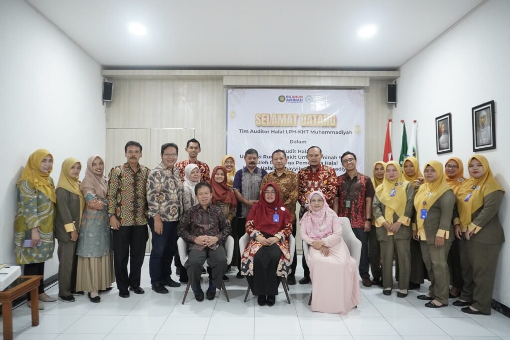 Instalasi Gizi Rumah Sakit Wajib Halal pada Oktober 2024: RSU Aminah Blitar Terbit Sertifikat Halal Melalui LPH-KHT Muhammadiyah